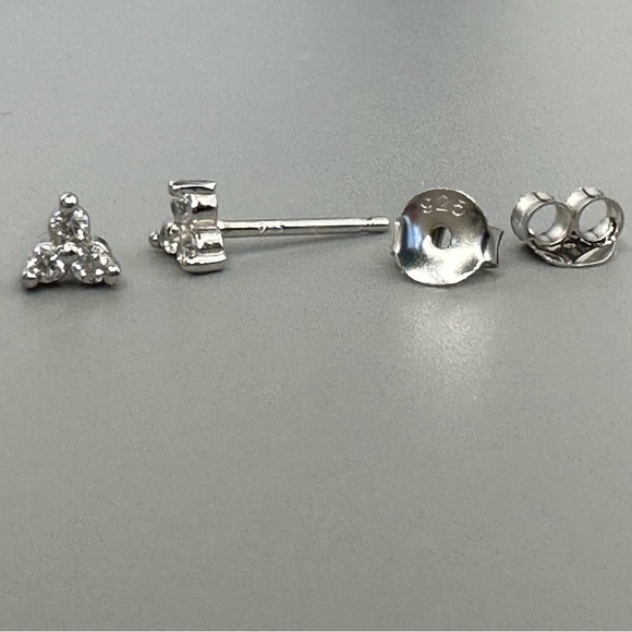 Sterling Silver Rhodium Finish Diamond Flower Ear Studs - Picture 7 of 12